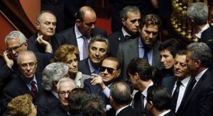 Al centro Silvio Berlusconi