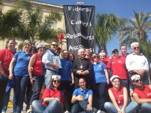 Al centro il sindaco Scalorino e mons. Pappalardo