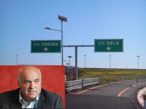 Nel riquadro l'on. Gennuso