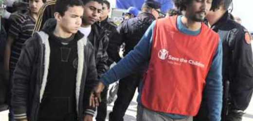 Mare Nostrum, gli operatori di Save the Children a bordo delle navi per assistere i minori
