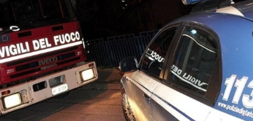 In fiamme una smart in via Malfitano