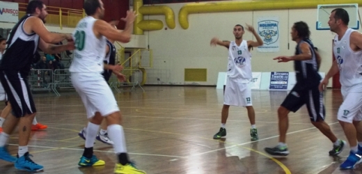 Basket, Karma Italia Aretusa batte il Cosenza col risultato di 70-61