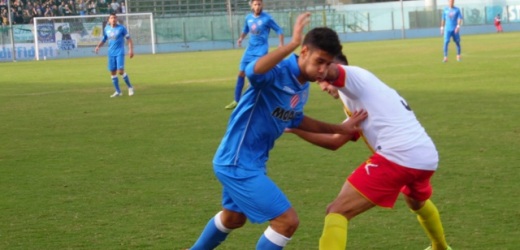 Il Siracusa batte 1-0 l’Igea Virtus sorpassa il Vittoria e va in testa alla classifica