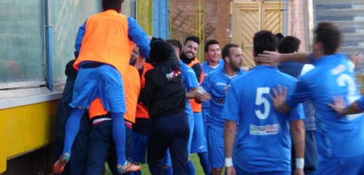 Il Siracusa prepara l’incontro col Rosolini sul campo in erba sintetica di Biancavilla