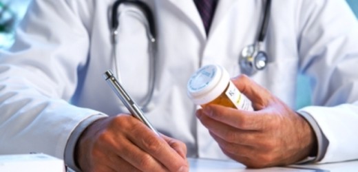 Prof di educazione fisica si assentava dalla scuola per fare il medico all’Asp, denunciato per truffa un 57enne a Siracusa