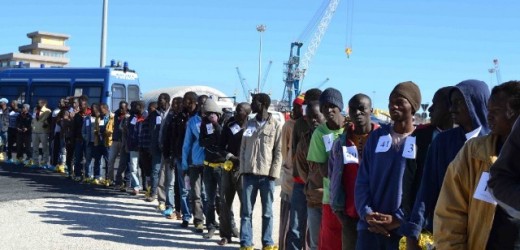 Fermati due giovani extracomunitari per favoreggiamento dell’immigrazione e un tunisino sbarcato clandestinamente