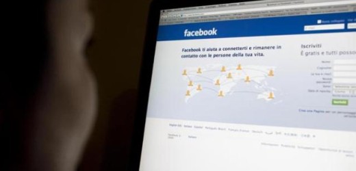Arrestato un 31ne di Augusta che fingendosi una ragazzina adescava minori su Facebook
