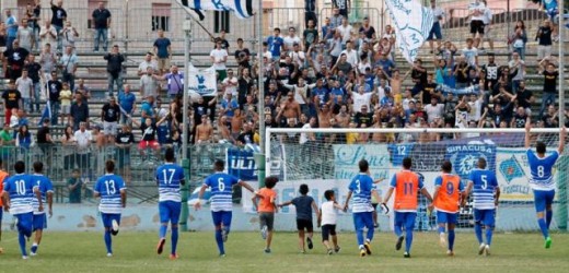 Il Città di Siracusa in 10 uomini espugna al “Binanti” la roccaforte Scordia per 3-1