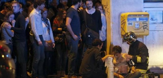 Il dolore e la solidarietà dei siracusani al popolo francesce dopo l’attacco a Parigi. Lunedì lutto cittadino a Siracusa
