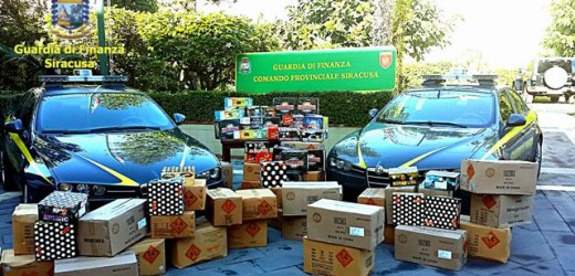 Inizia la “caccia” ai botti illegali, la Guardia di Finanza ne sequestra 200 kg in un garage del centro abitato