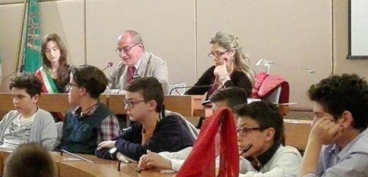 I temi dell’infanzia e della crescente povertà nel dibattito di ieri sera al Consiglio comunale di Siracusa