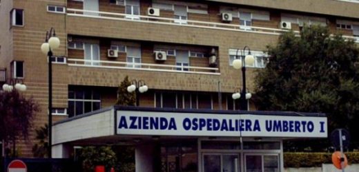 Tentano di scassinare con un estintore gli uffici del reparto di Anatomia Patologica all’Umberto I di Siracusa