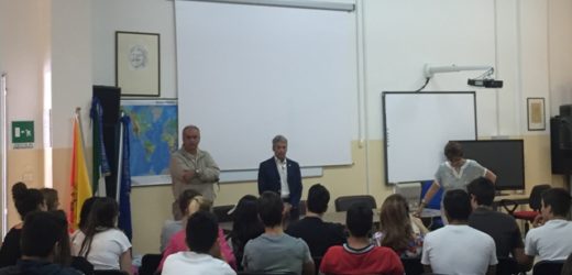 Presentato il “Memorial Stefano Pulvirenti” l’appuntamento di nuoto dedicato al  17enne morto in un incidente a Siracusa