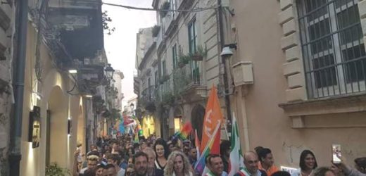 Successo e partecipazione al Siracusa Pride 2016, presente la senatrice Monica Cirinnà  e i sindaci Garozzo e Scalorino