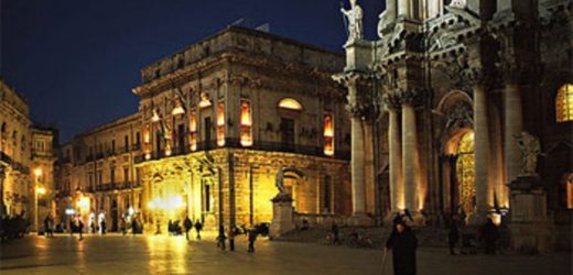 Salvare Ortigia dalla fuga dei turisti, è l’appello di un gruppo di cittadini e la denuncia del direttore del Des Etrangers