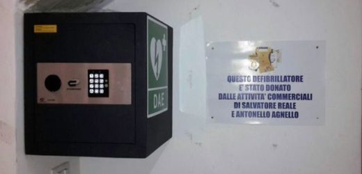 Canicattini, installato defibrillatore negli impianti sportivi dono di 2 ditte commerciali, arricchendo la dotazione in città