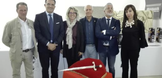 Presentata la nuova elsa in oro della spada di San Michele Arcangelo Patrono di Canicattini Bagni